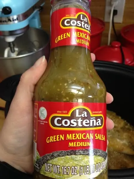Easy Shredded Salsa Verde Slow cooker Chicken