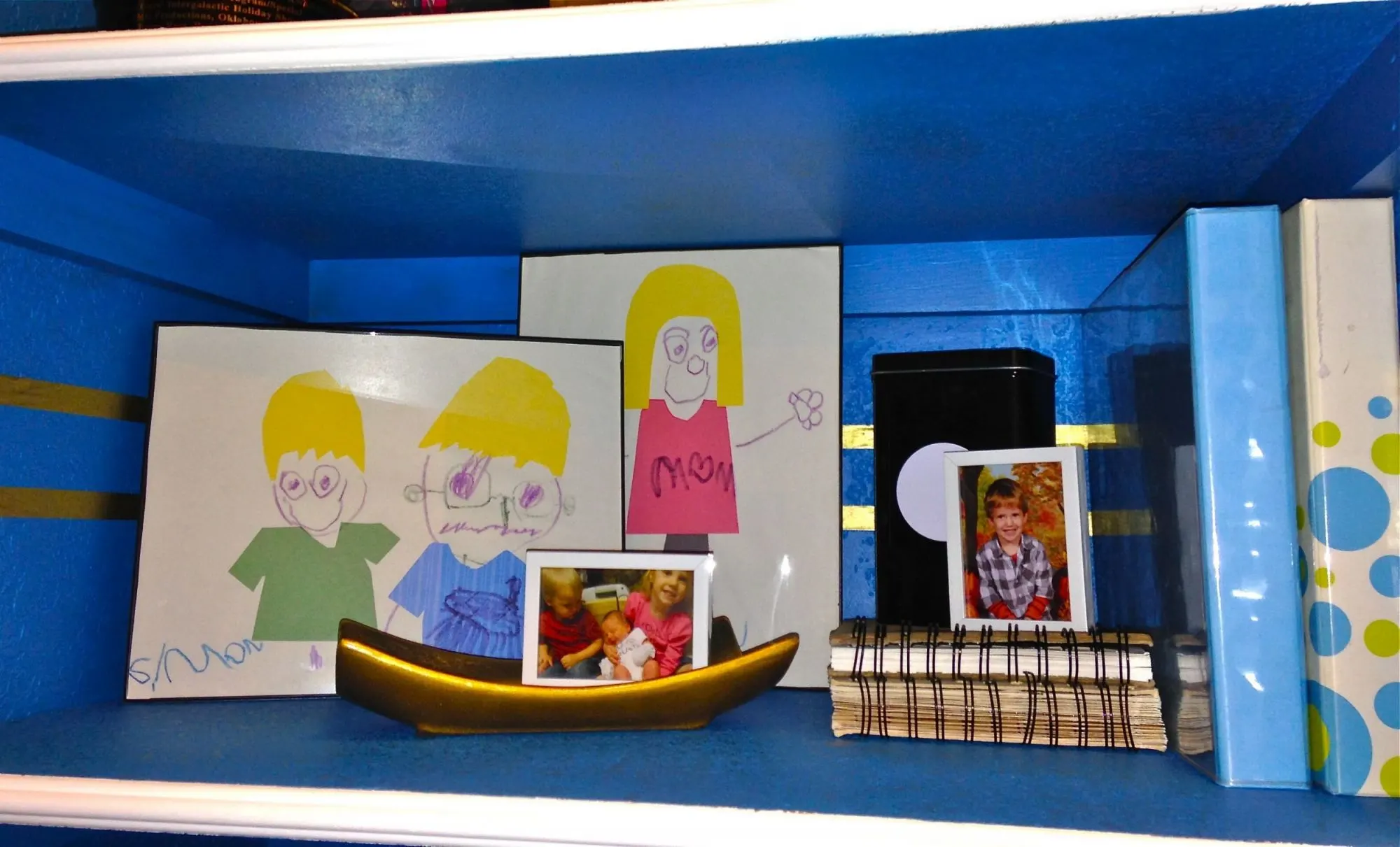 DIY Bookshelf Makeover Styled Shelf 2