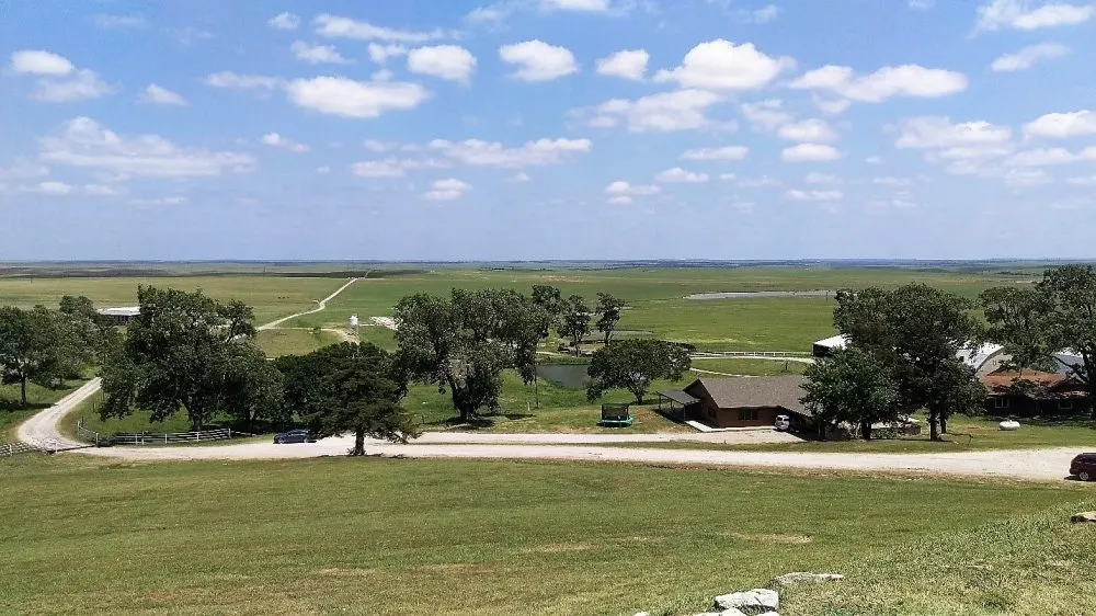 Visiting the Pioneer Woman Mercantile -lodge land