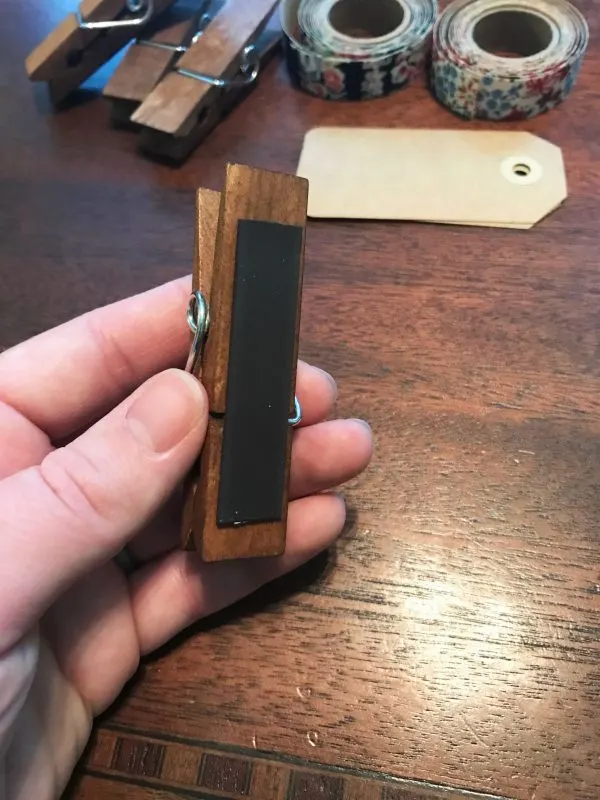 adding magnet to chip clip diy gift - Splendry