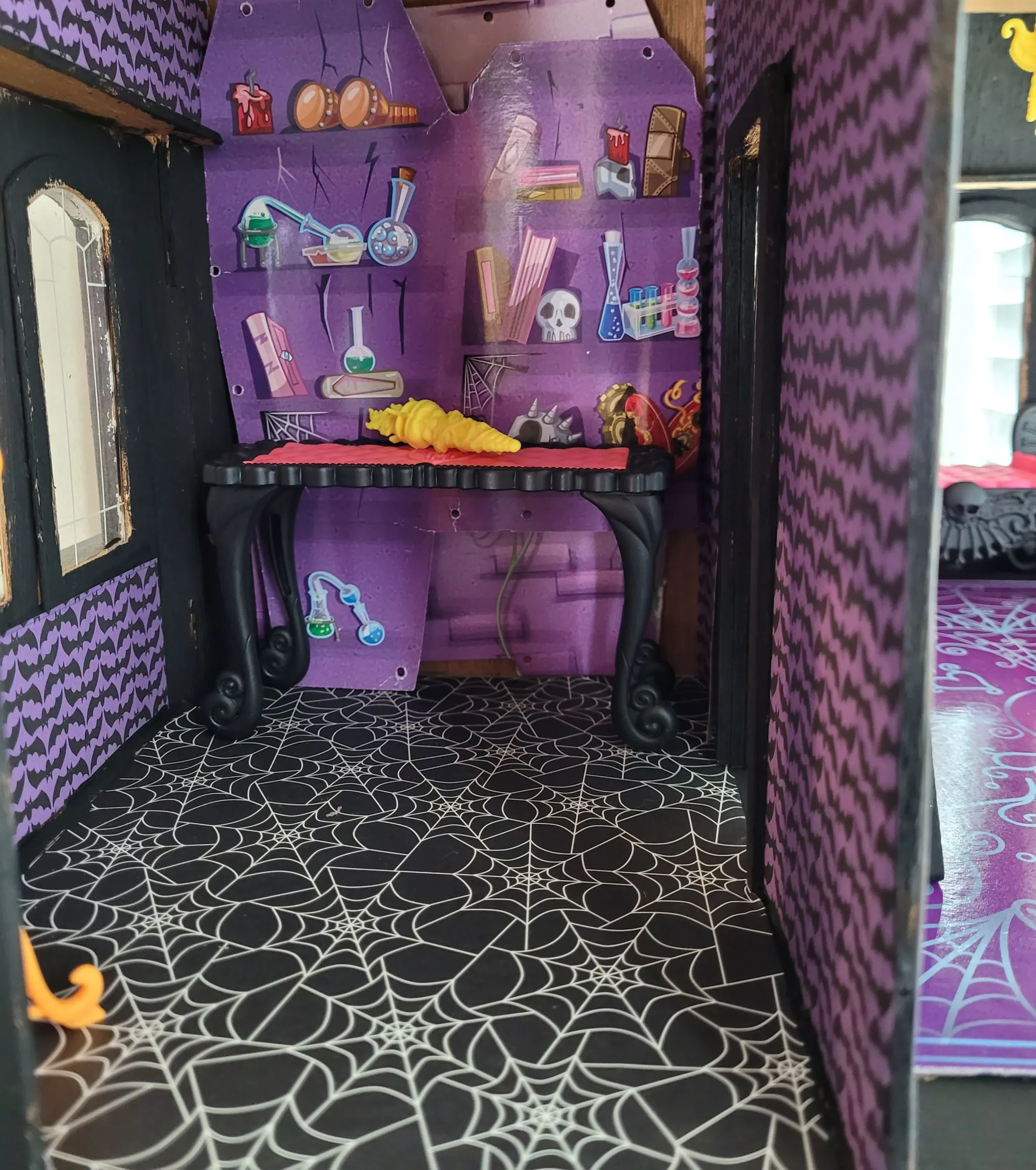 diy haunted dollhouse - Splendry