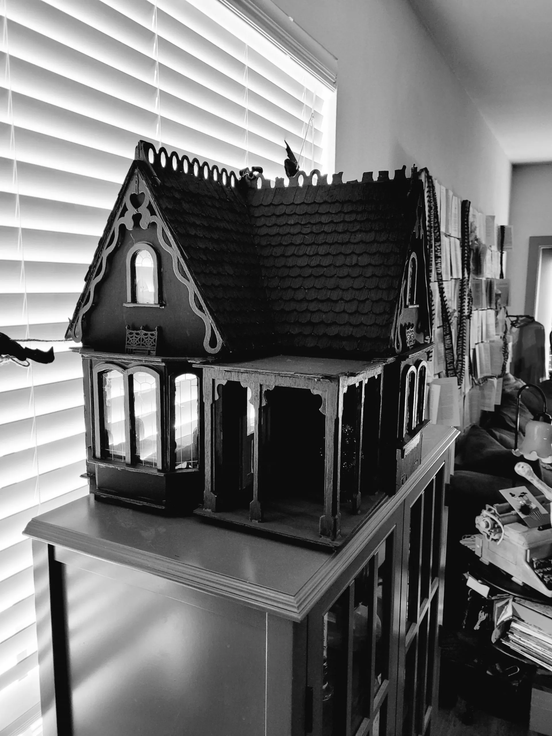 How to Make a DIY Haunted Dollhouse - Splendry